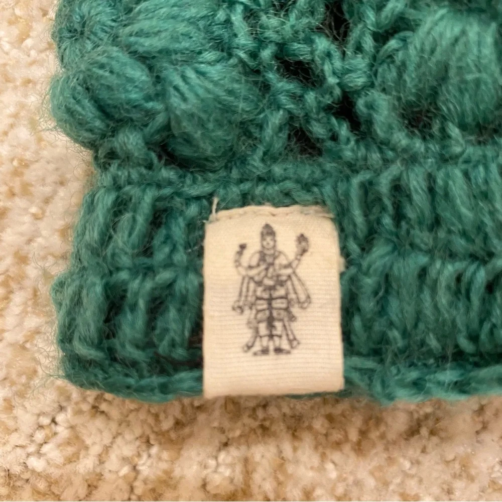 Nirvanna for Anthropologie Green Crochet Handwarmer Gloves black fleece lining